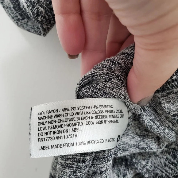 Ava & Viv Woman's Gray Black Marled Spacedye Knit X-Back Top Plus Size 1X - Picture 3 of 4
